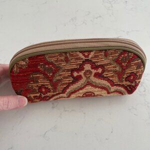 Maggi B Zippered Cosmetic Bag in Tapestry Print Red Green Cream Sz OS